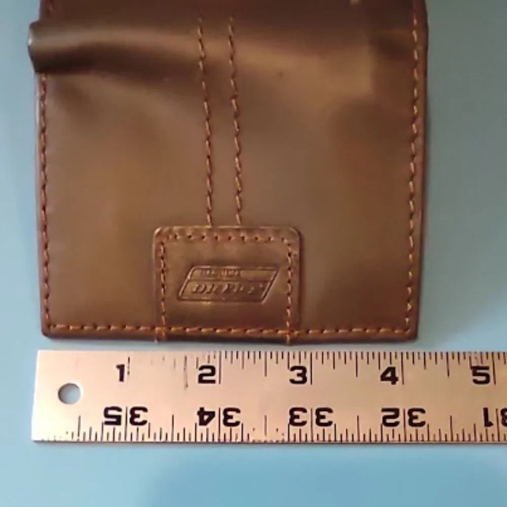DICKIES TRIFOLD WALLET ID WIONDOW 4 CARD SLOTS ZIPPERED POCKET INSIDE BILLFOLD